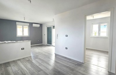 Apartma z dvema spalnicama nedaleč od Poreča 1