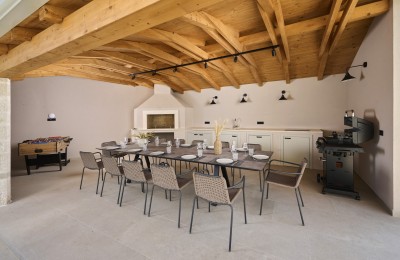 Prekrasna nova vila sa prostranom okućnicom 33