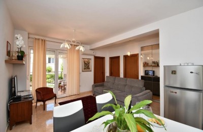 Stan sa dvije spavaće sobe i dvorištem od 190m2, 1200m od mora 6