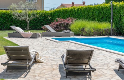 Istra, Poreč okolica - Samostojeća kuća s bazenom i mediteranskim vrtom – mirna lokacija 5