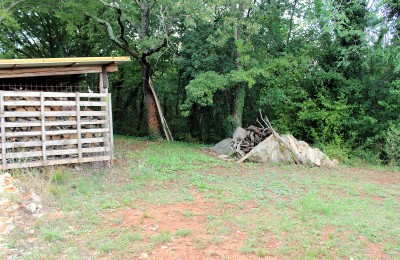 Istria, Poreč area - Building and agricultural land in a natural environment 4