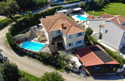 Istria, Poreč - EXCLUSIVE - House with swimming pool and two separate apartments 4 km from the sea