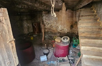 Istra, Poreč okolica – Kamena kuća za potpunu renovaciju u centru mjesta 3