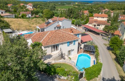 Istra, Poreč - Kuća s bazenom i dva odvojena stana 4 km od mora 17