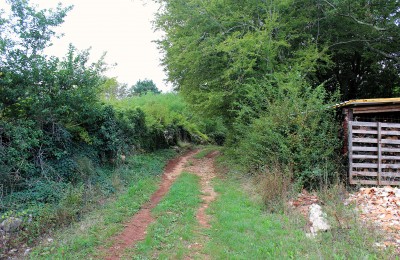 Istria, Poreč area - Building and agricultural land in a natural environment 2