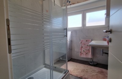 Tar, stan sa dvije spavaće sobe, 1. kat, 73,50m2 16