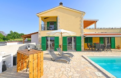 Poreč, okolica, kuća sa bazenom i apartmanom 3