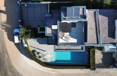 Villa mit Swimmingpool, nur 500 m von den ersten Stränden entfernt 15