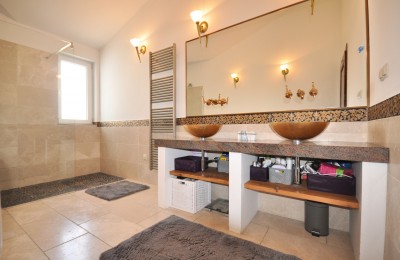 Istria, Parenzo - ESCLUSIVO - Casa con piscina e due appartamenti separati a 4 km dal mare 13