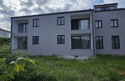 Poreč, Umgebung, Dreizimmerwohnung mit großer Terrasse und herrlichem Meerblick! - in Bau 7