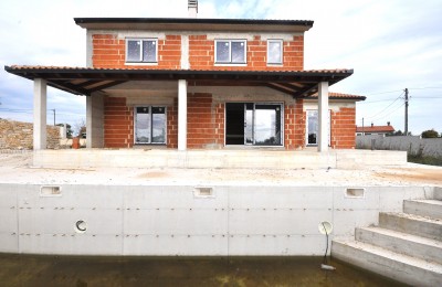 Svetvinčenat - House in roh bau phase with pool - under construction 1