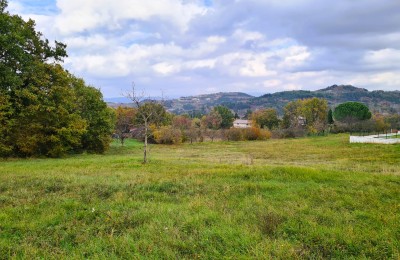 Istra, Karojba - Zazidljivo zemljišče na odlični lokaciji s projektom 2