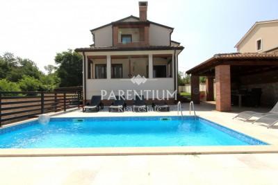 Beautiful family house with pool in a quiet location 22