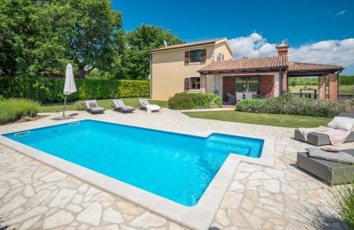 Istra, Poreč okolica - Samostojeća kuća s bazenom i mediteranskim vrtom – mirna lokacija 3