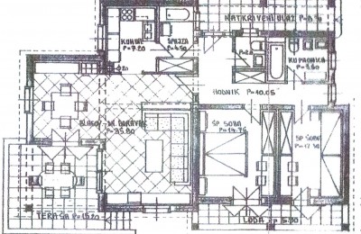Prizemnica sa 2 spavaće sobe, bazenom i garažom, na mirnoj lokaciji nedaleko od Poreča 45