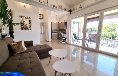 Tar, stan sa dvije spavaće sobe, 1. kat, 73,50m2 6