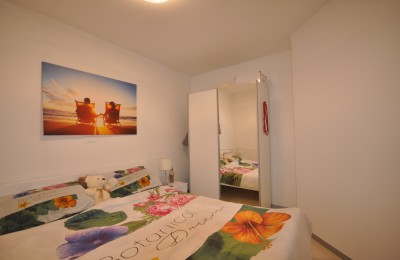 Novigrad, stanovanje s dvema spalnicama in garažo 7