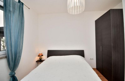 Stan sa dvije spavaće sobe i dvorištem od 190m2, 1200m od mora 7