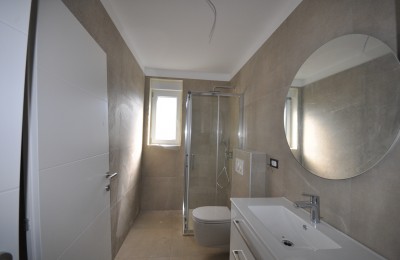 Poreč, Umgebung, Zweizimmerwohnung in einem Neubau.