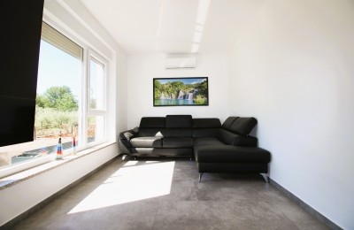 Istria, Parenzo - Appartamento di nuova costruzione con terrazza e vista sul verde - a 600 m dal mare 4