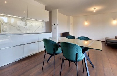 Poreč, stan od 78m2, 2 spavaće sobe, pogled more, sa garažom , blizina grada i plaže 4