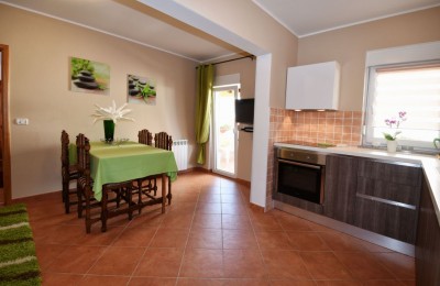 Istra, Novigrad – stan 75 m² s velikom terasom, 2 spavaće sobe, 400 m od mora 3