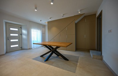 Istria, Cittanova - Casa in pietra ristrutturata con vista mare 5