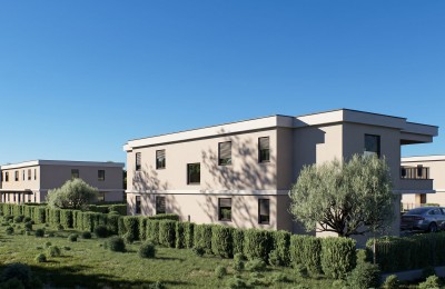 Stan sa vrtom od 130m2 i jednom spavaćom sobom, 3500m od mora i grada 6