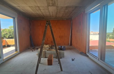 Poreč, Tar, zweistöckige Wohnung 122m2