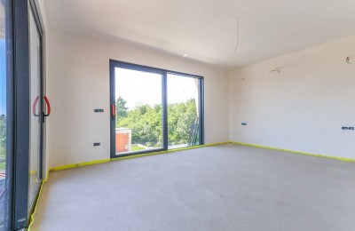 Moderna vila na mirnoj lokaciji u izgradnji 15