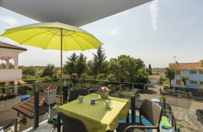 Beautifully decorated two bedroom apartment with sea view, near Porec 17