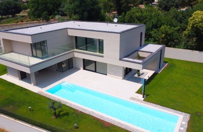 Poreč surroundings, luxurious modern villa with pool and sauna! 1
