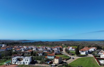 Istra, Poreč okolica - Građevinsko zemljište pravilnog oblika 2 km od mora