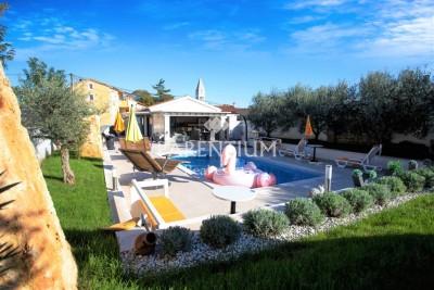 Istra, Poreč - Pritlična vila z bazenom in gostiščem 1