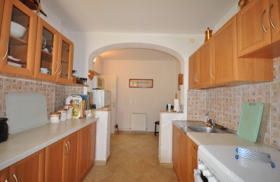 House with a beautiful yard in a quiet location in the center of Istria 14