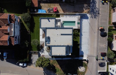 Parenzo, Casa a Schiera di Lusso con Vista Mare!