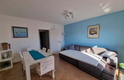 NOVIGRAD, Wohnung im 1. Stock mit 2 Schlafzimmern, umgeben von Grün 9