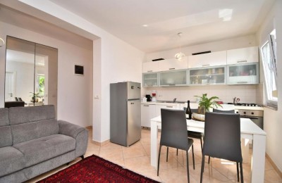 Stan sa dvije spavaće sobe i dvorištem od 190m2, 1200m od mora 5