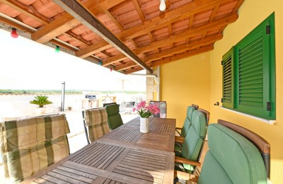 Poreč, okolica, kuća sa bazenom i apartmanom 5