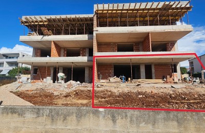 Stan u prizemlju, 123,63m2, 3 spavaće sobe, sa bazenom! - u izgradnji 6