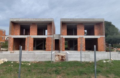 Kuća sa dvije spavaće sobe i bazenom, površine 137m2, nedaleko od Poreča - u izgradnji 8