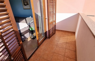 NOVIGRAD, Wohnung im 1. Stock mit 2 Schlafzimmern, umgeben von Grün 16