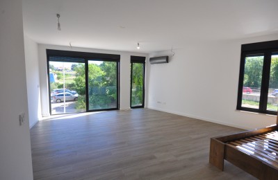 Poreč, Stadtzentrum, Studio-Wohnung im ersten Stock in Meeresnähe!