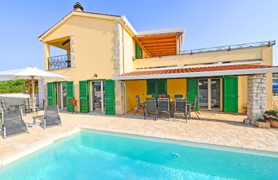 Poreč, okolica, kuća sa bazenom i apartmanom 6