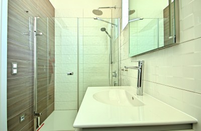 Istra, Vrsar – Penthouse s velikom terasom i pogledom na more, 500 m od mora 9