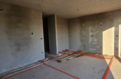 Poreč, surroundings, apartment on the ground floor of a new building 10