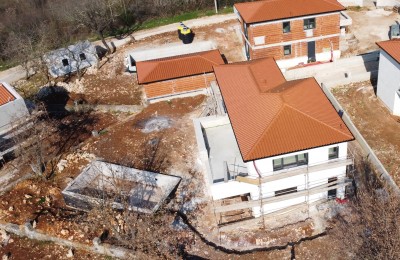Lepa in moderna vila z bazenom v mestecu v Istri! - v fazi gradnje 3