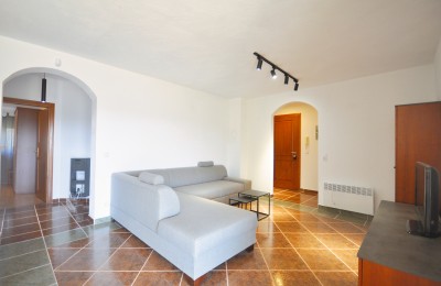 Poreč, surroundings, spacious apartment near the center of Poreč! 3