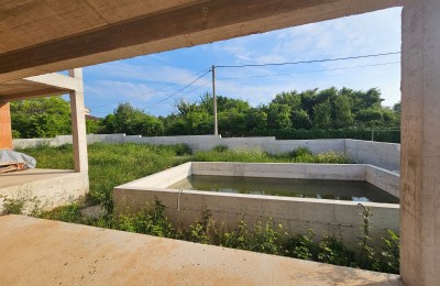 House in the unfinished stage for sale 8