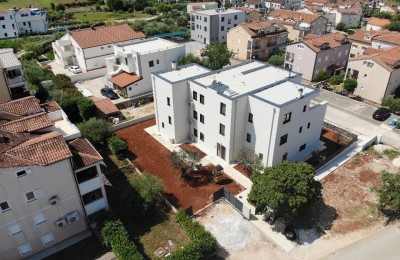 Poreč, Luksuzna kuća s bazenom i pogledom na more! 7